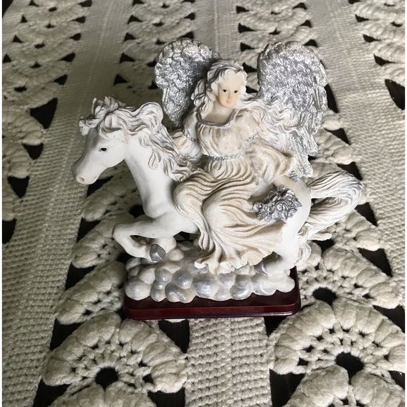 Vintage Guardian Angel Sculpture Decor Stunning Glitter Wings - Picture 14 of 14